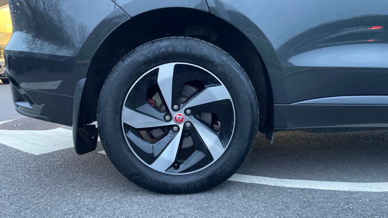 Jaguar F-Pace 2.0 P400e R-Dynamic SE 5dr Auto AWD Estate